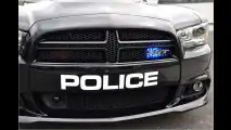Police, please!