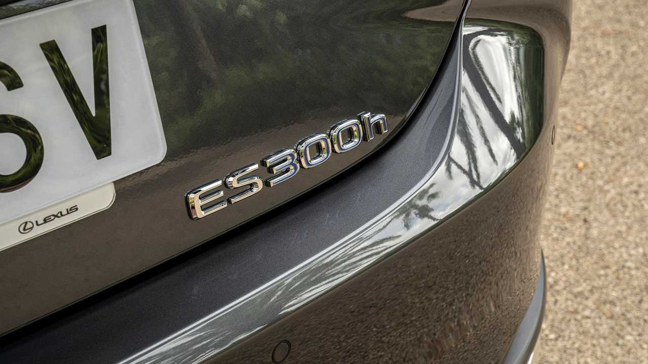 Lexus ES 300h (2021) im Test