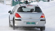 2013 Peugeot 301 mule spy photo