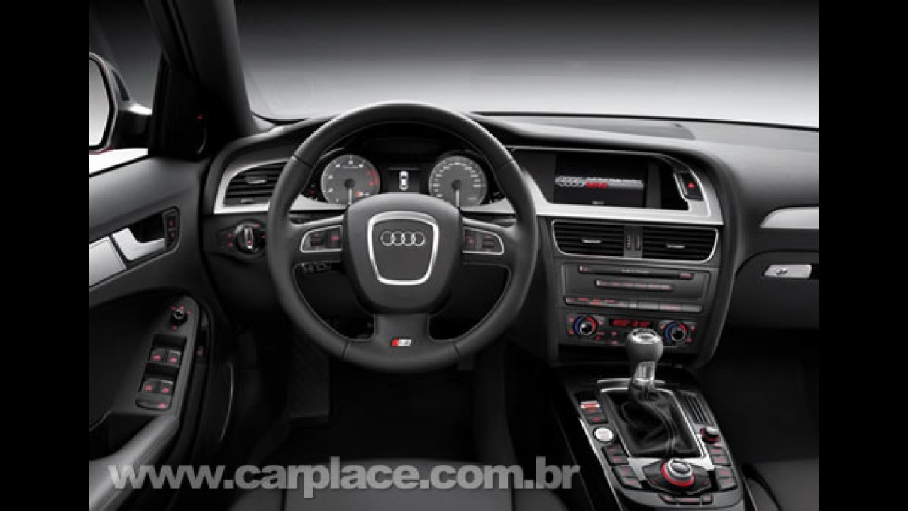 Audi divulga imagens da nova geração do sedan S4 e da station wagon Avant S4