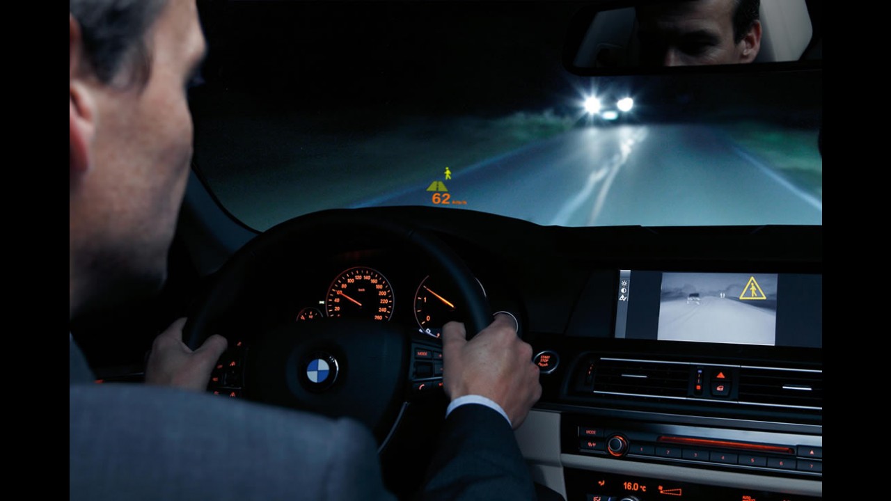 Novo BMW Série 5 é revelado oficialmente - Veja galeria de fotos em alta resolução