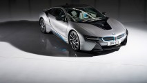 BMW i8 İngiltere’de yeni ve canlı renk seçeneklerine kavuştu