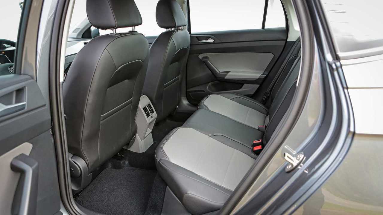 Chevrolet Onix Plus x VW Virtus