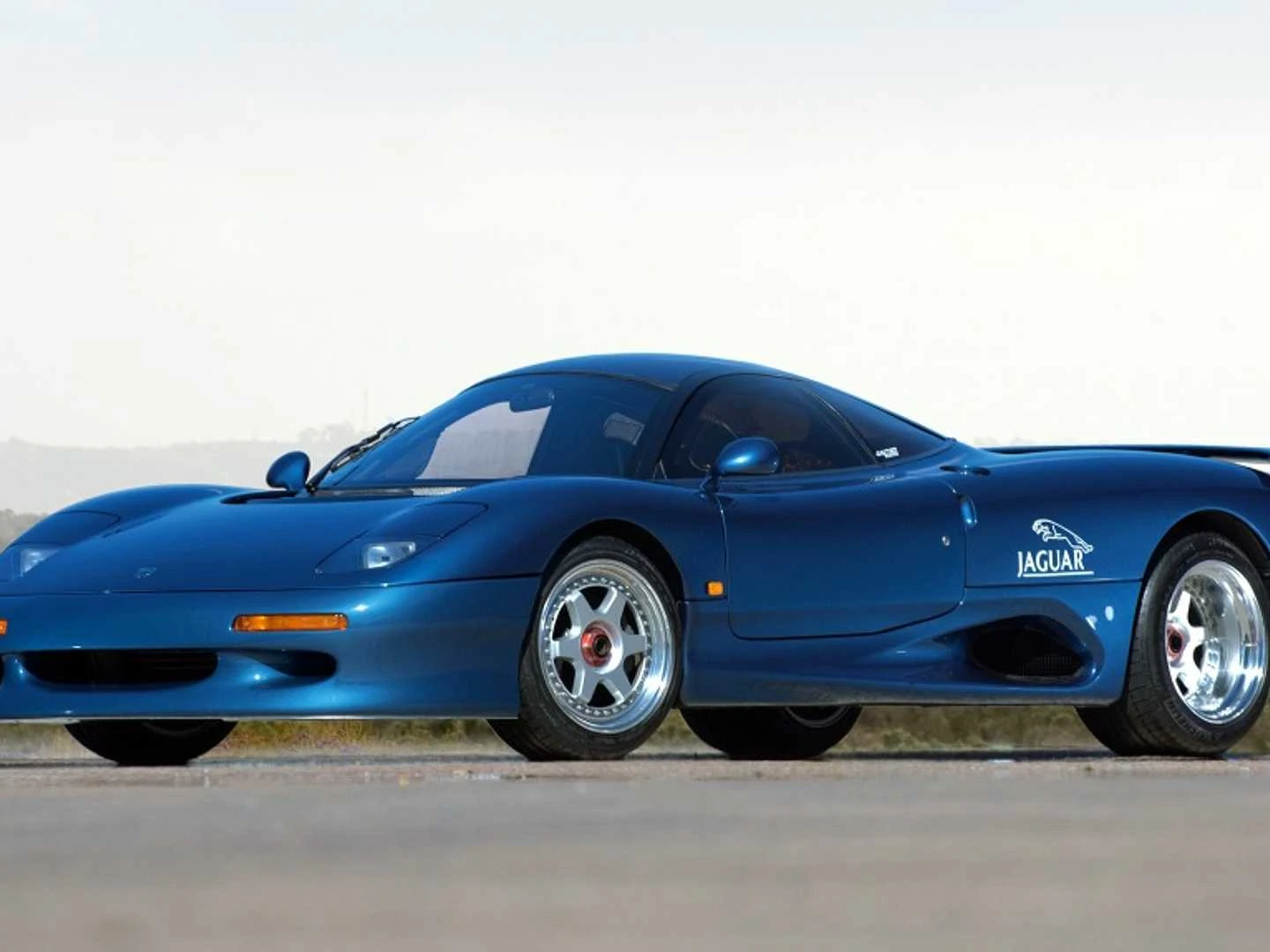 国際貿易特注 1/43 Jaguar XJR-15 llic Blue 国際貿易特注 1/43 Jaguar XJR-15 Metallic Blue - メルカリ
