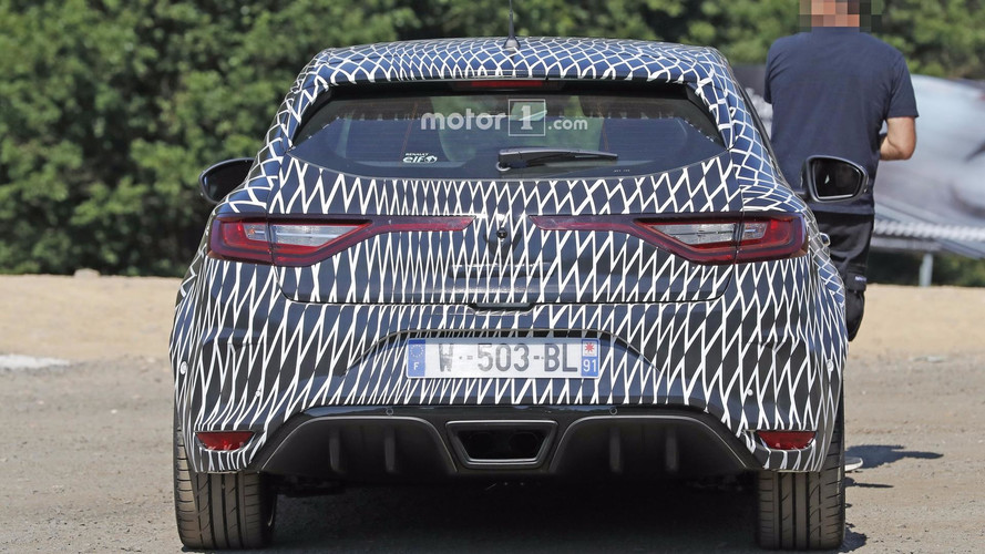 2018 Renault Megane RS spy photo