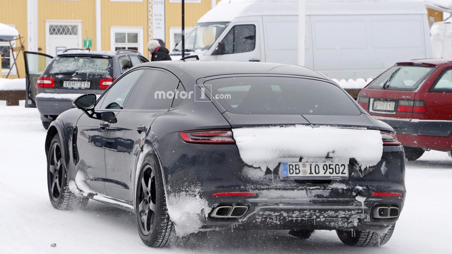 2019 Bentley Flying Spur spy photo