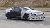 Yeni 2019 Chevy Camaro casus fotoğrafları