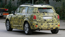 2017 MINI Countryman spy photo