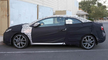 2017 Kia Forte facelift spy photo