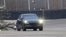 2018 Porsche Cayenne spied for the first time