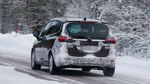 2017 Opel Zafira spy photo