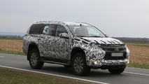 2016 Mitsubishi Pajero Sport spy photo