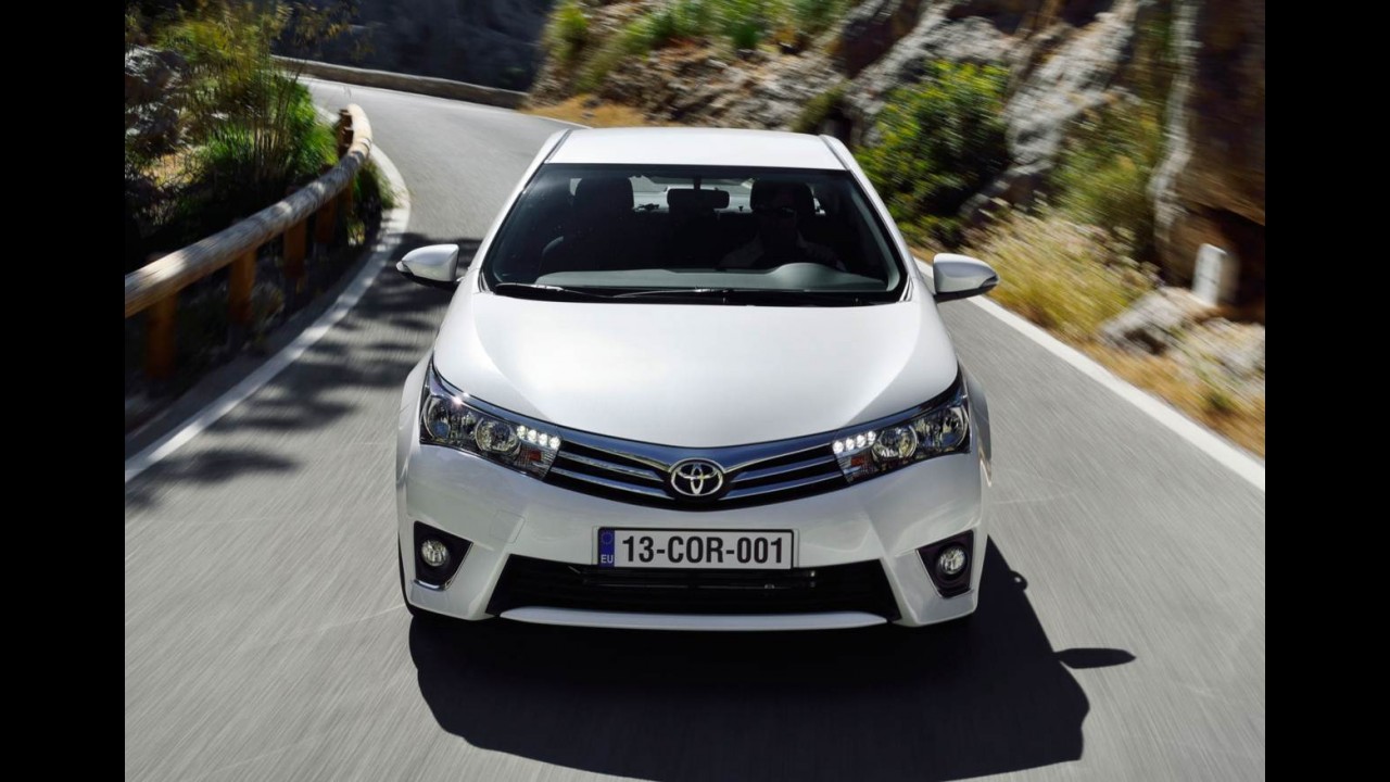 Flagra! Primeira foto do novo Corolla no Brasil confirma modelo europeu