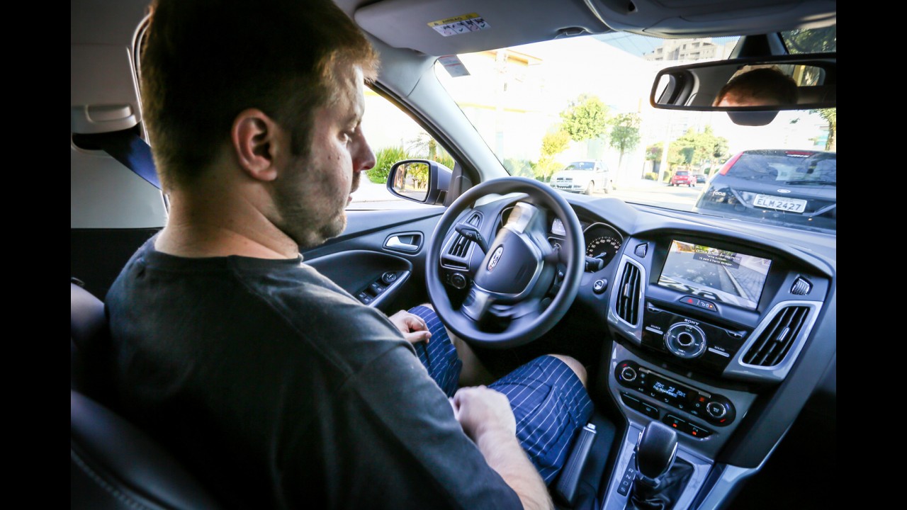 Teste CARPLACE: os novos Focus e Sentra encaram Civic e C4 Lounge