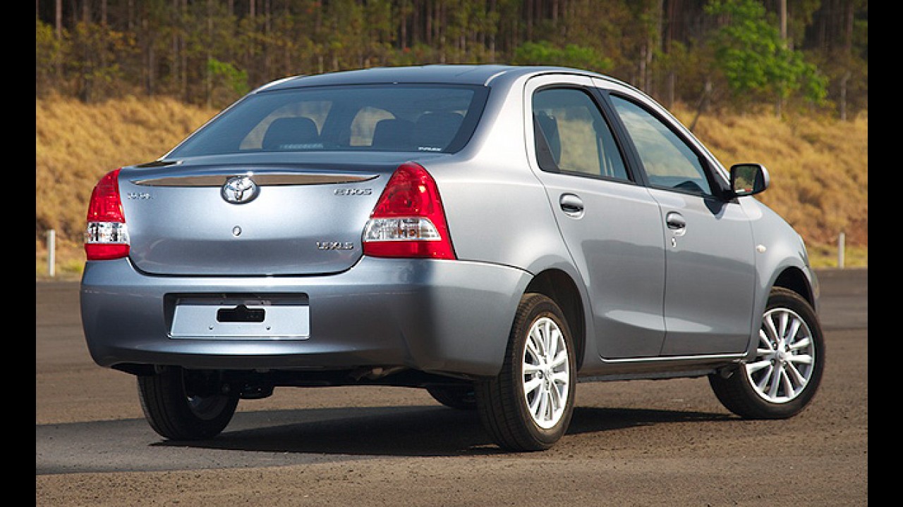 Sedãs compactos: Cobalt lidera e New Fiesta avança em junho