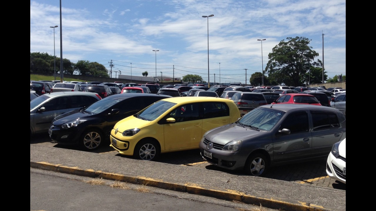 Garagem CARPLACE #2: com até 22 km/l, up! proporciona pequenos prazeres - veja teste