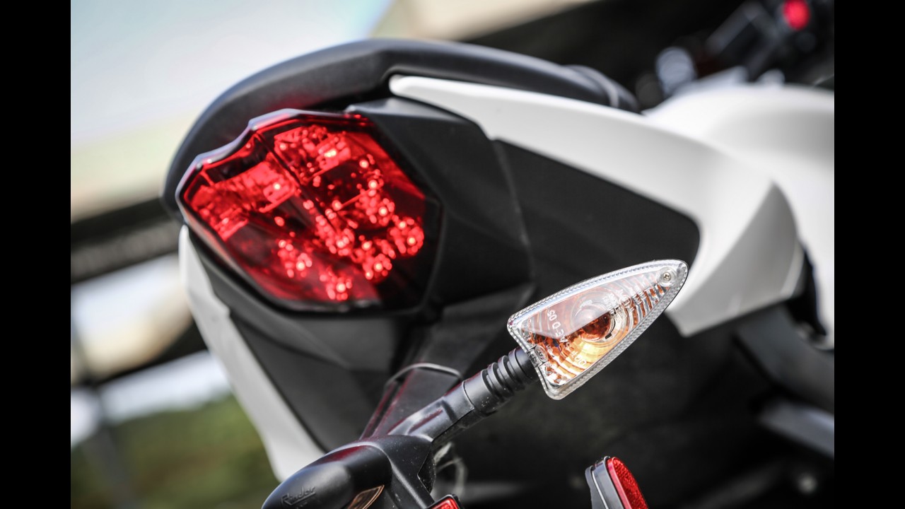 Avaliação: leve e fogosa, Triumph Street Triple é diversão garantida