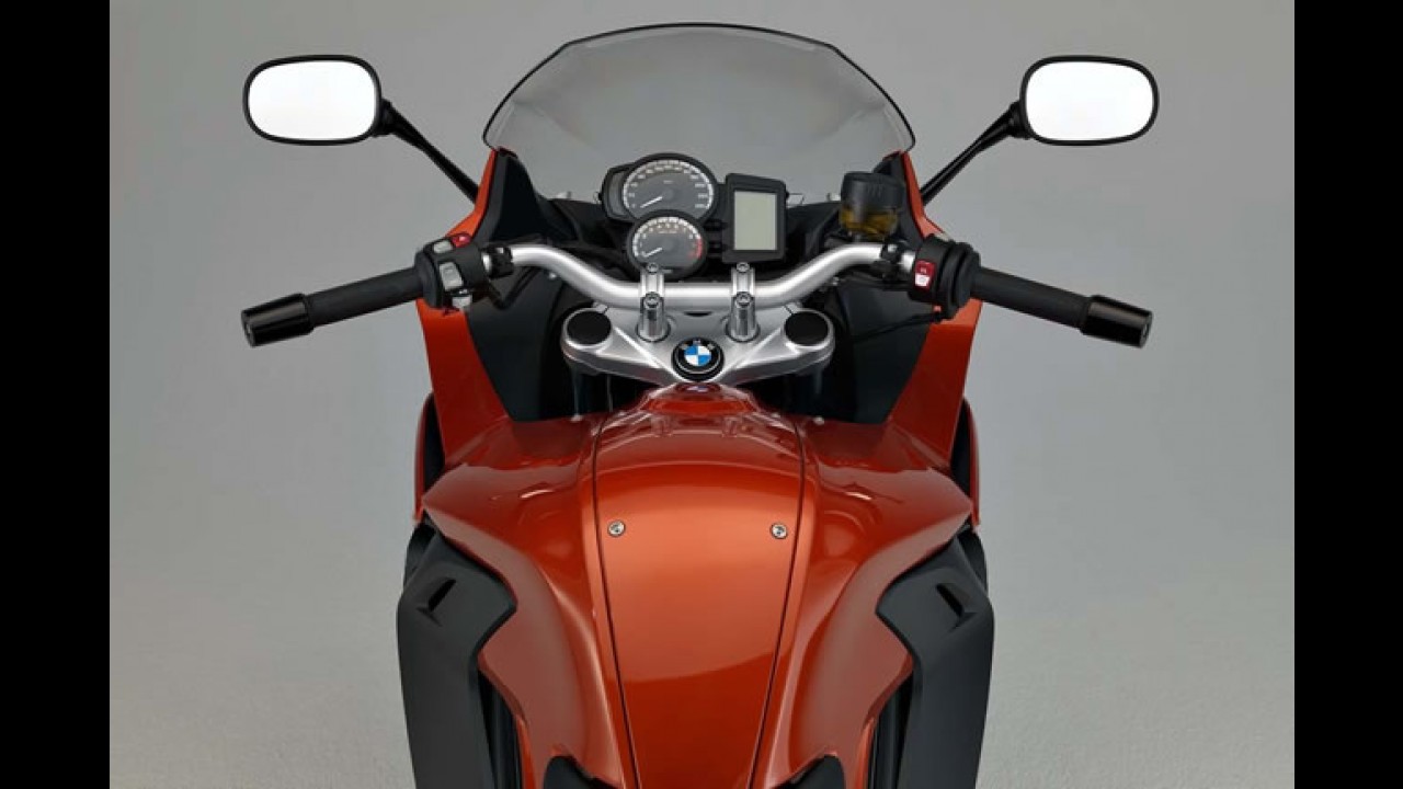 Salão de Milão: BMW mostra a F800 GT, nova estradeira que chega ao Brasil em 2013