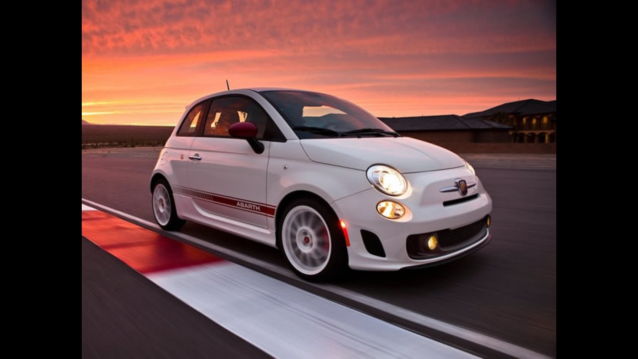 Fiat vai ensinar donos de 500 Abarth a dirigir com emoção nos EUA