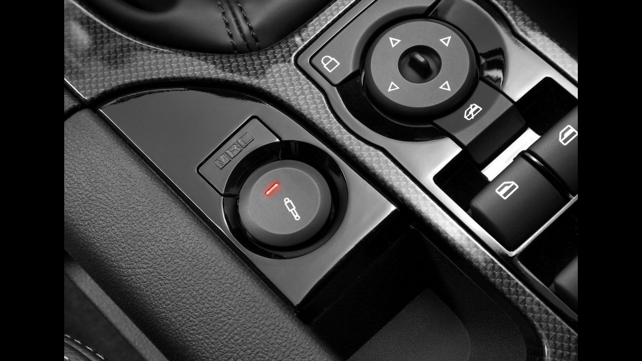 Vauxhall VXR8 2011: Versão esportiva do Omega com motor V8 de 413cv
