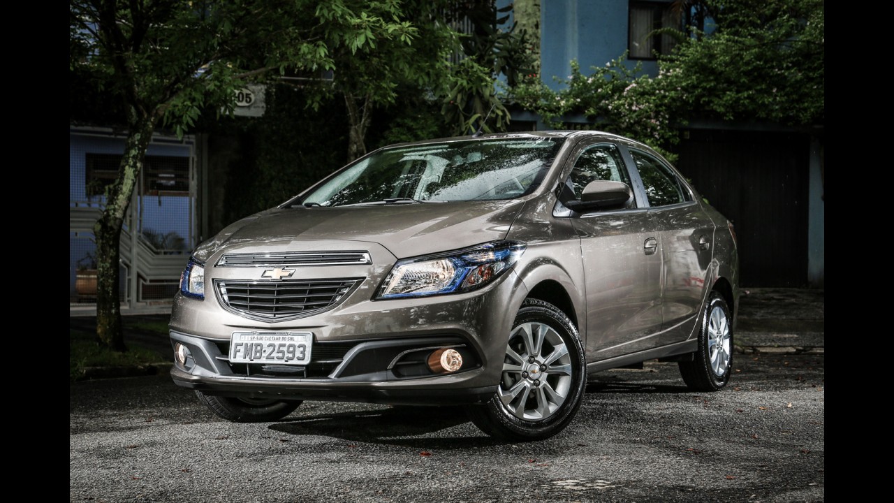 Teste CARPLACE: renovados, Logan e Prisma subiram na vida