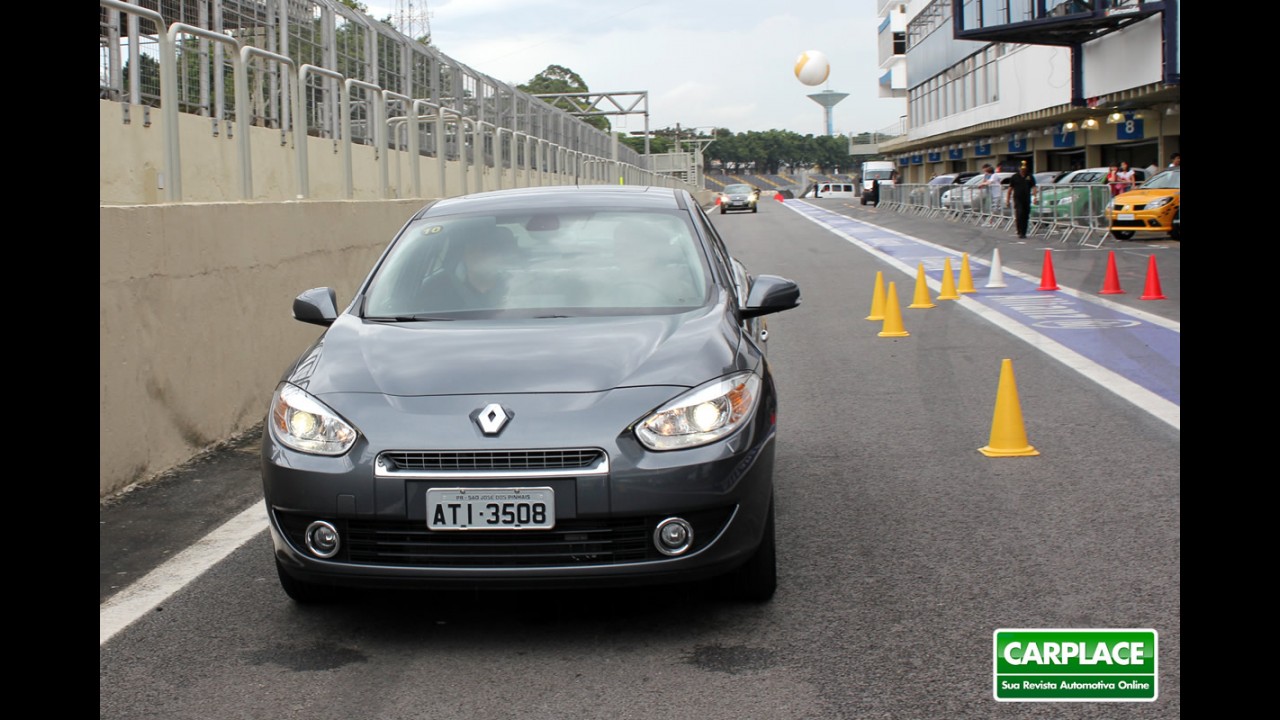 Testamos Novo Renault Fluence no limite no Autódromo de Interlagos