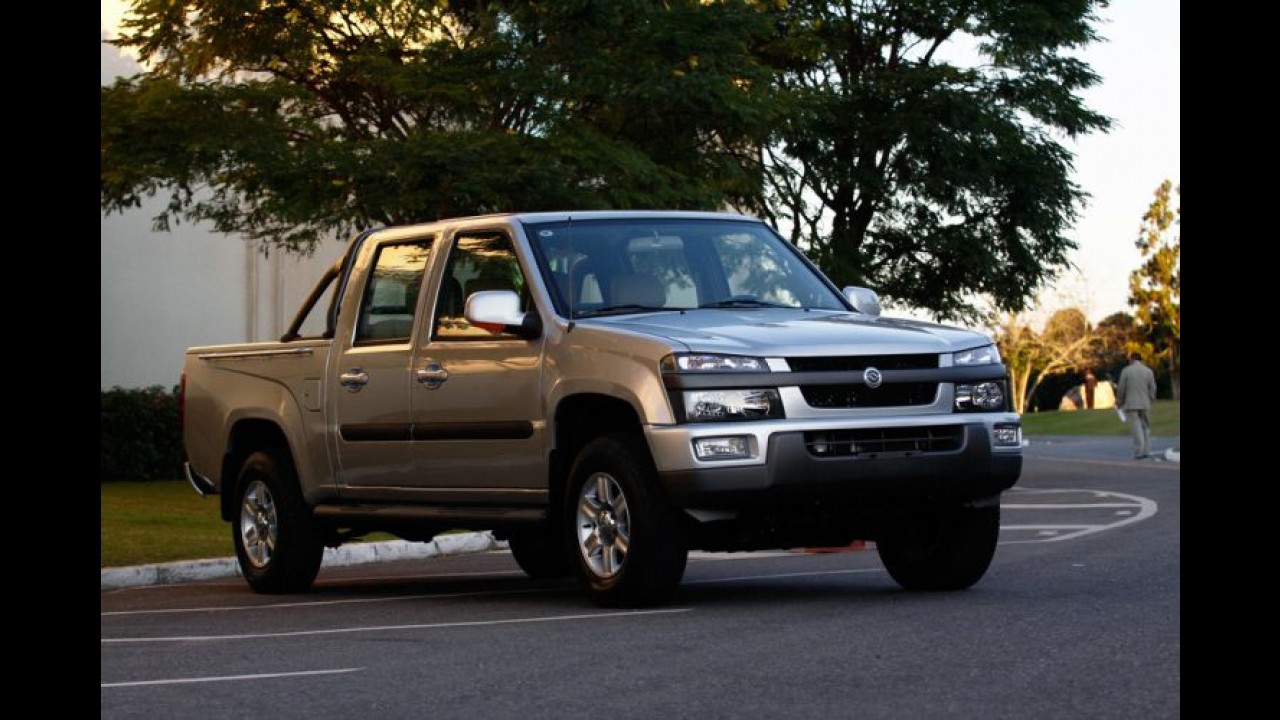 PICAPES MÉDIAS / GRANDES, resultados de abril: S10 amplia vantagem na liderança e Hilux fica fora do top 5