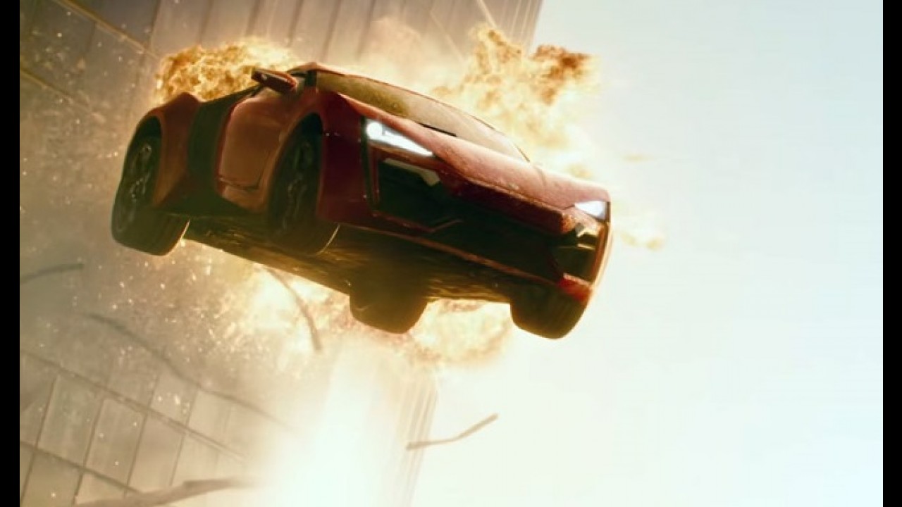 Vídeo: carros saltam de avião em novo trailer de Velozes e Furiosos 7
