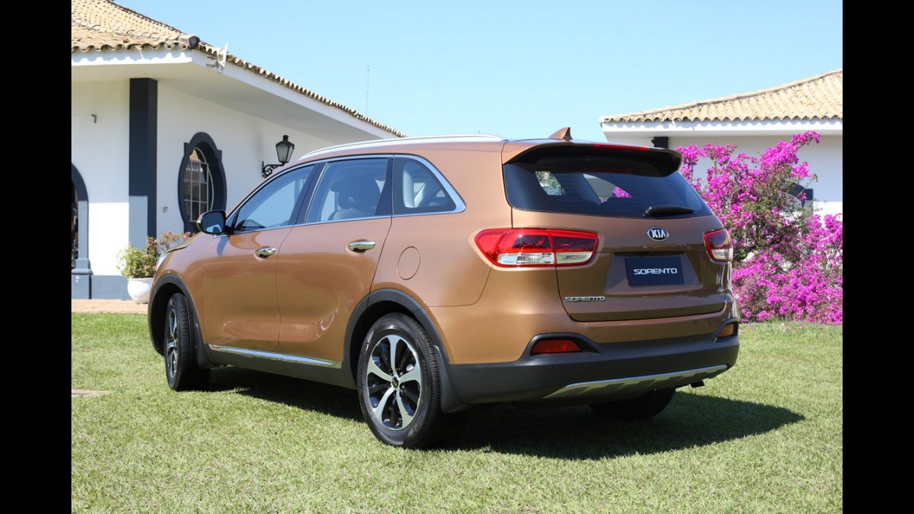 Kia lança novos Sorento e Carnival no Brasil - veja como andam