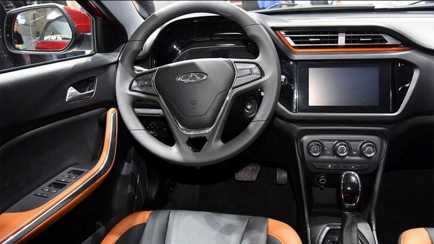 Chery confirma Tiggo 2 como o próximo modelo nacional; SUV estreia no Salão