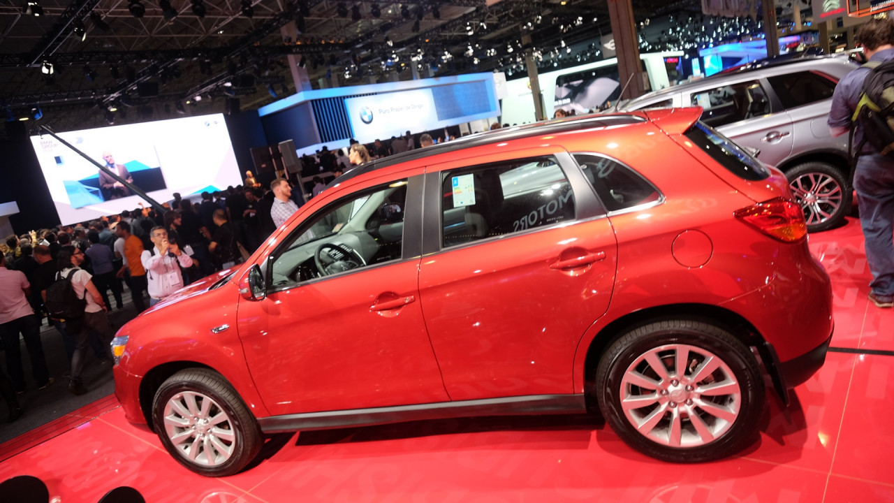 Salão do Automóvel: Mitsubishi ASX 2017 ganha cara nova e mais opções de acabamento