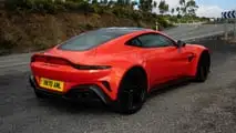 Recensione Aston Martin Vantage First Drive del 2025