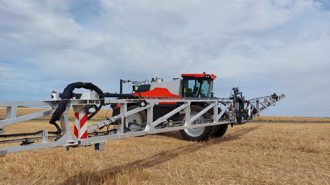 kuhn-i-spray-la-semovente-che-mira-solo-alle-infestanti