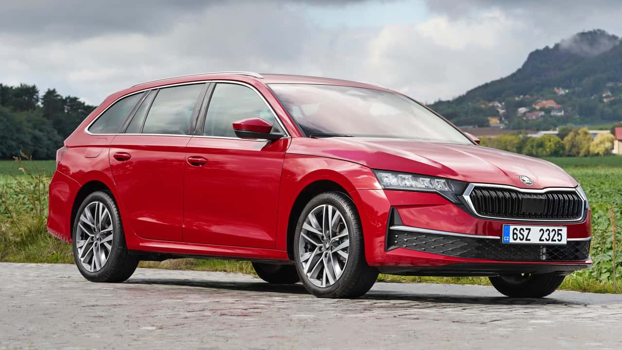 La Skoda Octavia diventa full hybrid