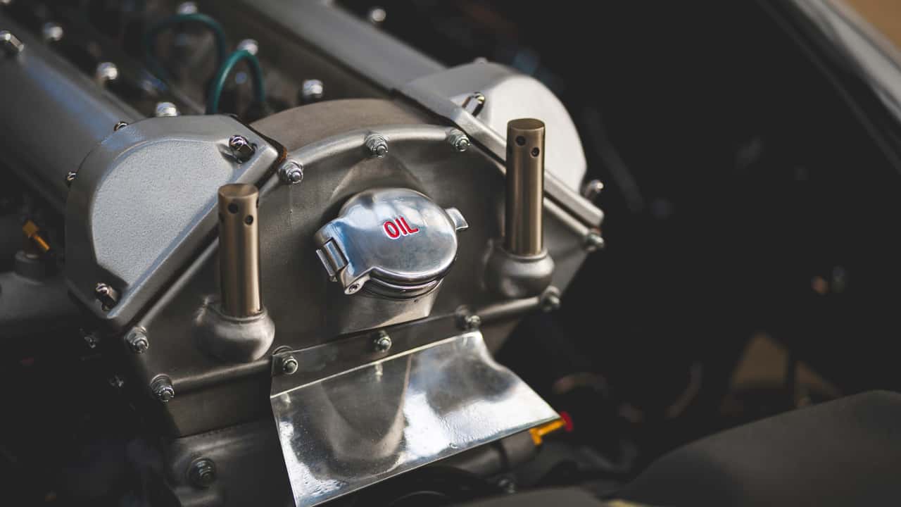 James Bond Aston Martin DB5 Restomod Drive