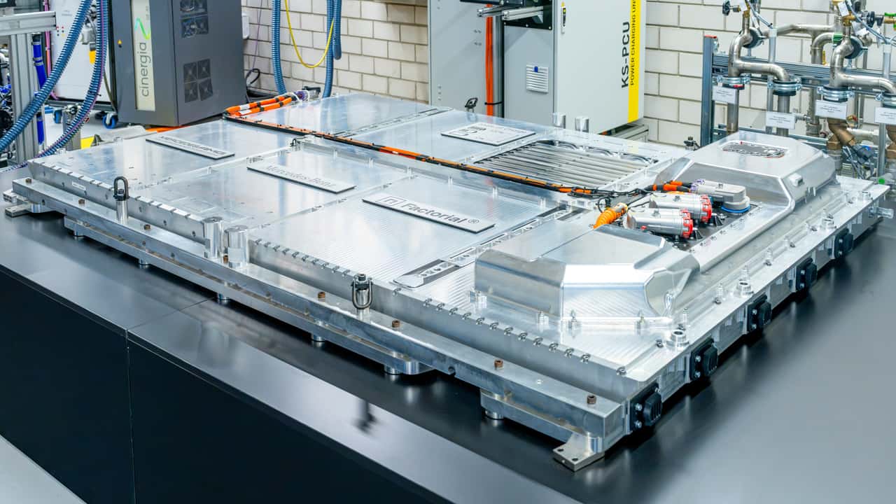 Le nuove batterie al manganese di Mercedes