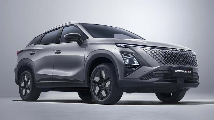 Omoda 5 híbrido: 224 CV y etiqueta Eco, por 23.990 euros