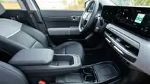 Kia EV4 2025, interior y maletero