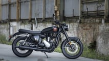 BSA Gold Star Gets Sleek And Elegant Shadow Black Colorway