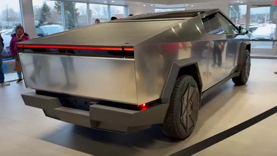 tesla-cybertruck-in-showroom-source-out-of-spec-reviews.webp