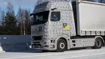 FOTO - Mercedes eActros: test al Circolo Polare