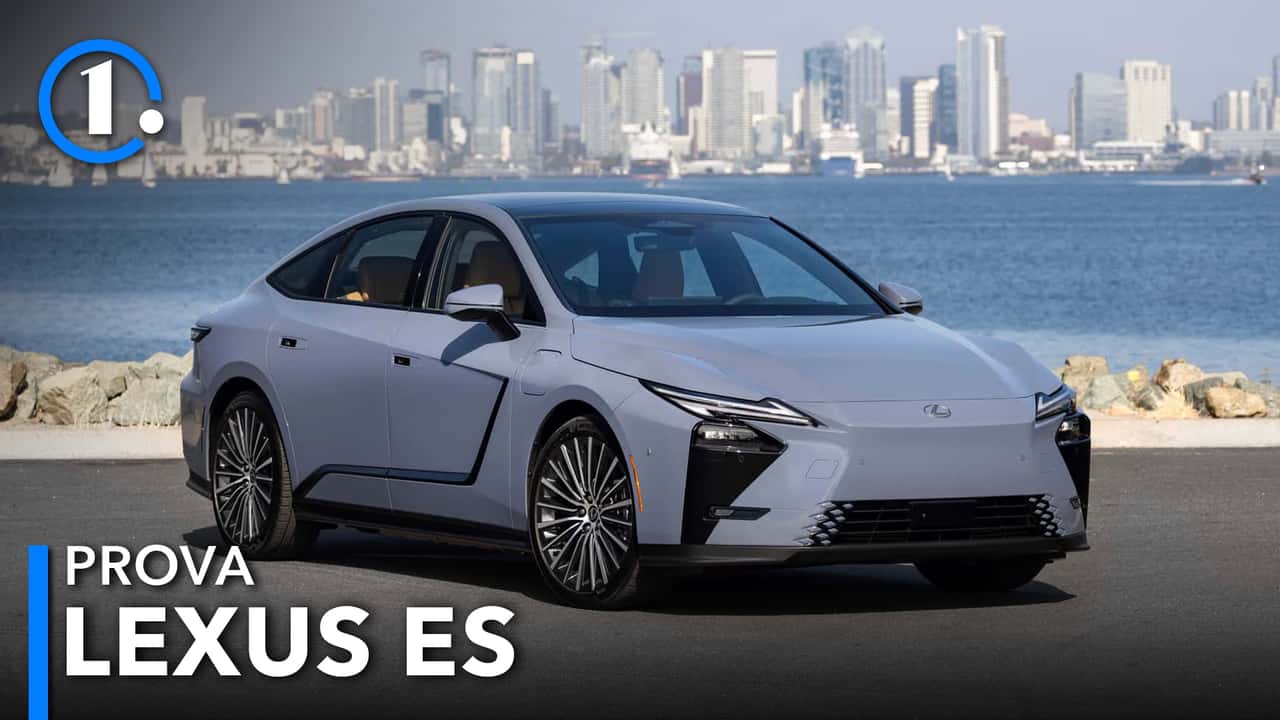 Nuova Lexus ES, come va l'ibrida (ed elettrica) giapponese