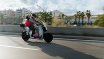 ANY LUV1, veicolo elettrico a metà fra auto e scooter