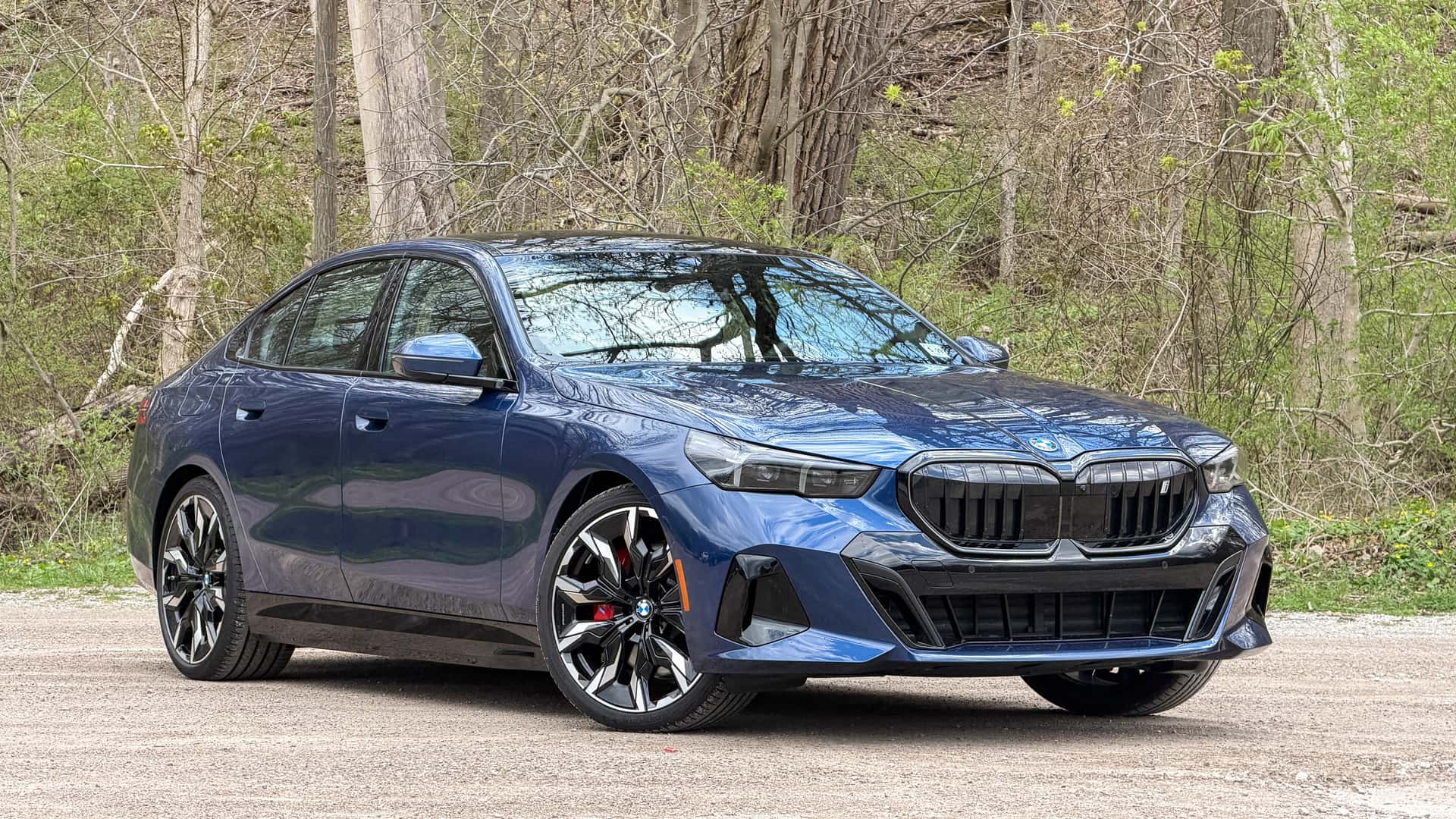 2027 BMW i5 Increases Range and Adopts NACS Charging Port