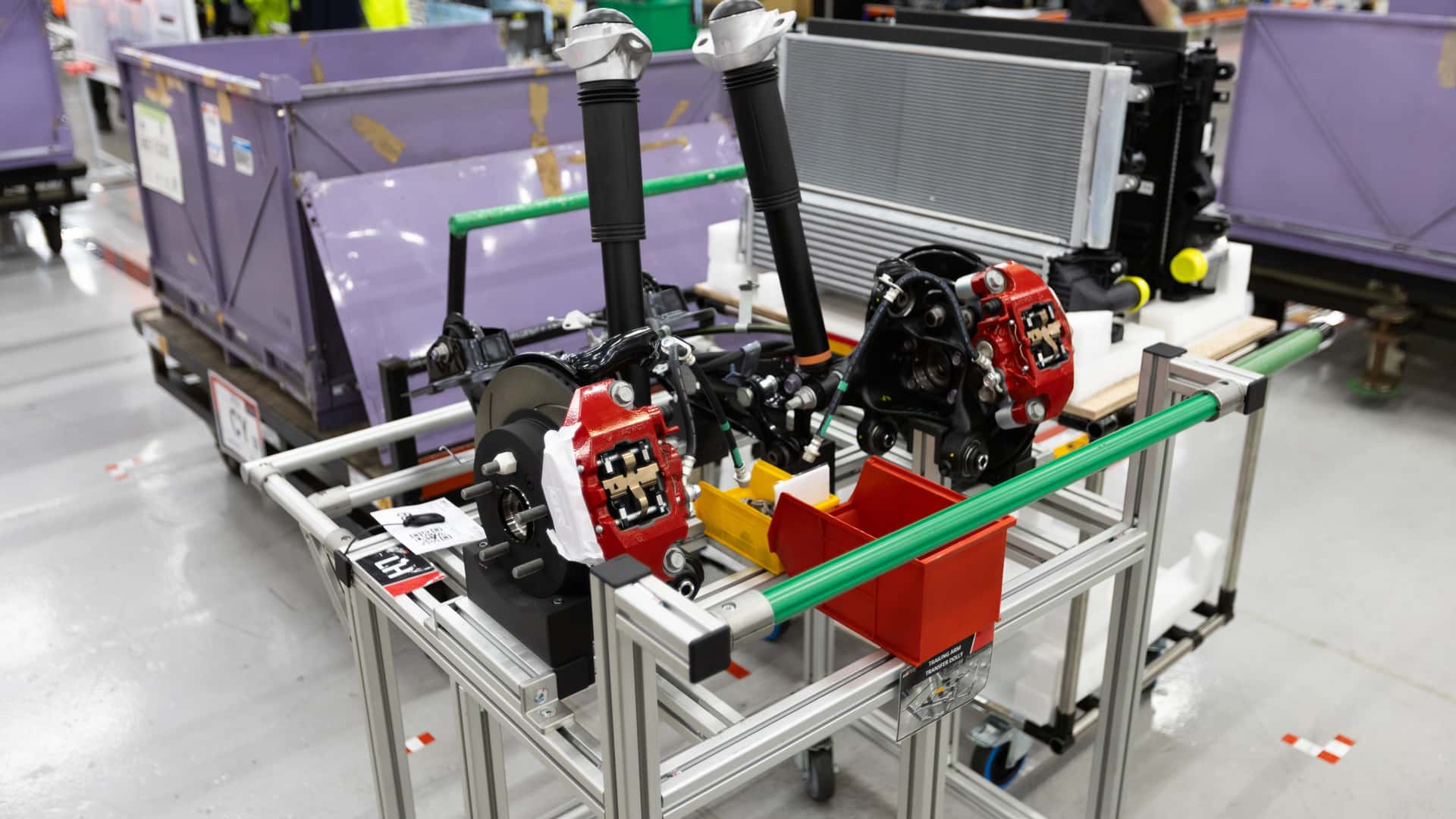 https://cdn.motor1.com/images/mgl/qkYbOz/s1/toyota-uk-production.jpg