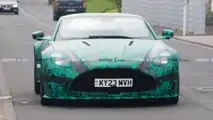 Aston Martin Vantage Casus Fotoğrafları