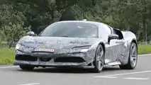 Premières photos d'espionnage du lifting de la Ferrari SF90