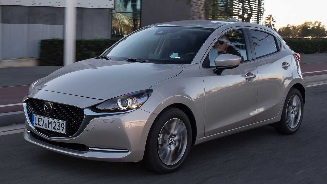 Mazda2 2022