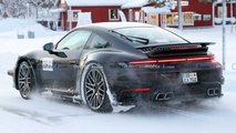 Porsche 911 Turbo, le nuove foto spia del restyling