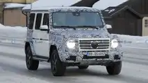 Mercedes-Benz G-Klasse Facelift-Spionagefoto (vorne drei Viertel)